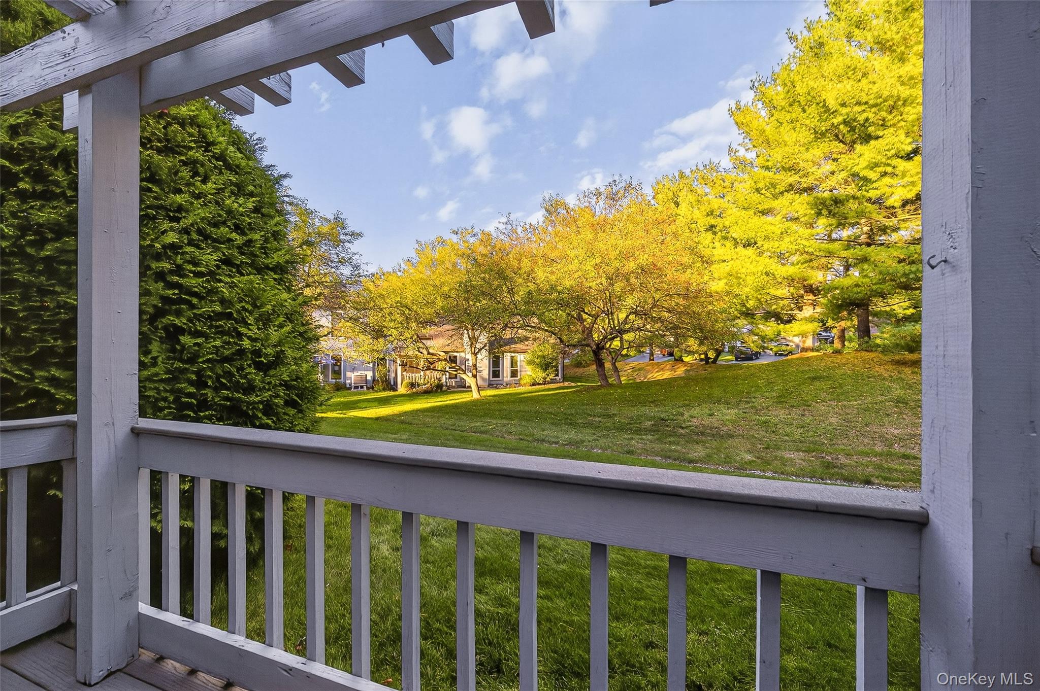 23 Pond Drive E, Rhinebeck, NY 12572