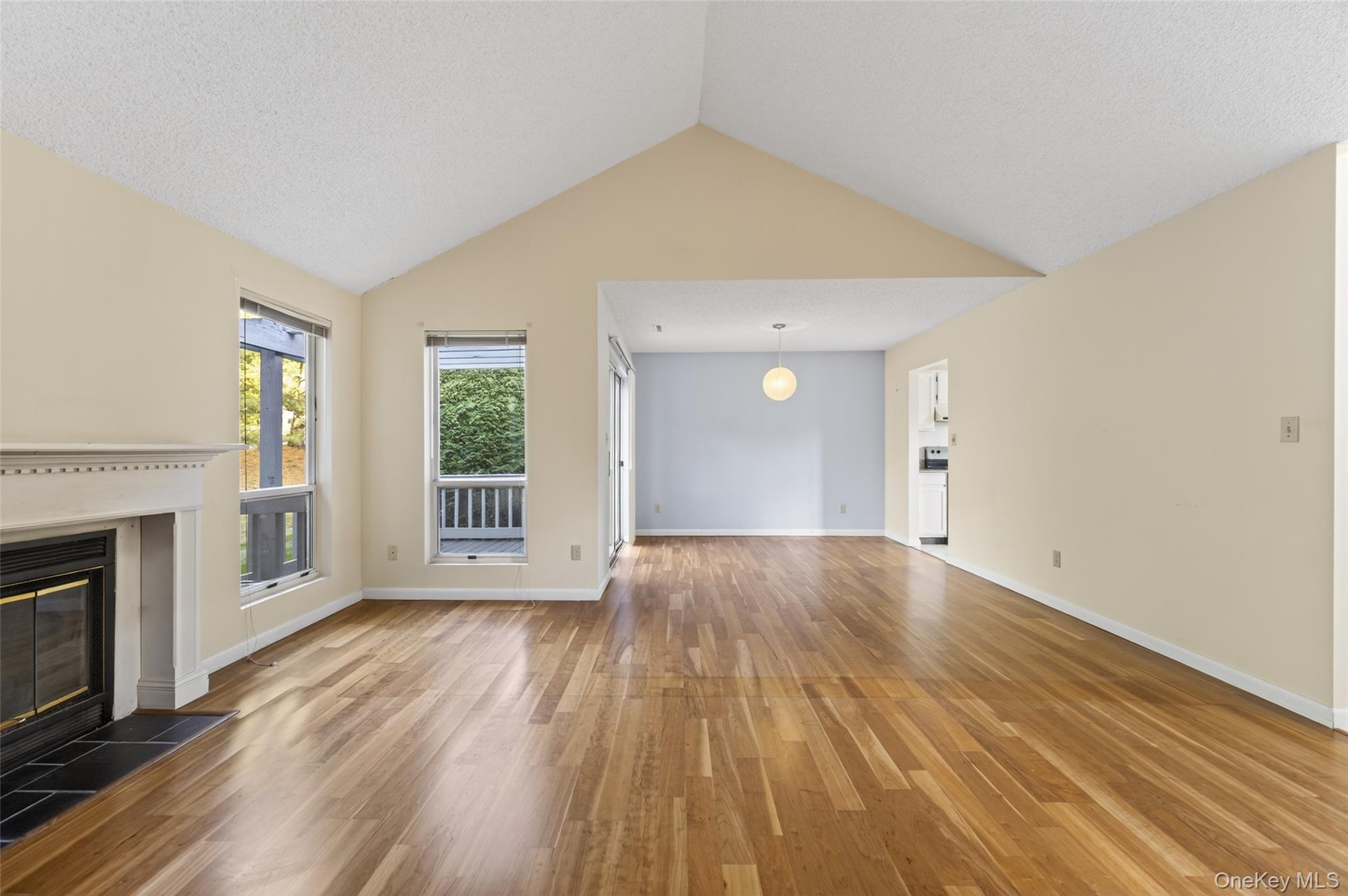 23 Pond Drive E, Rhinebeck, NY 12572