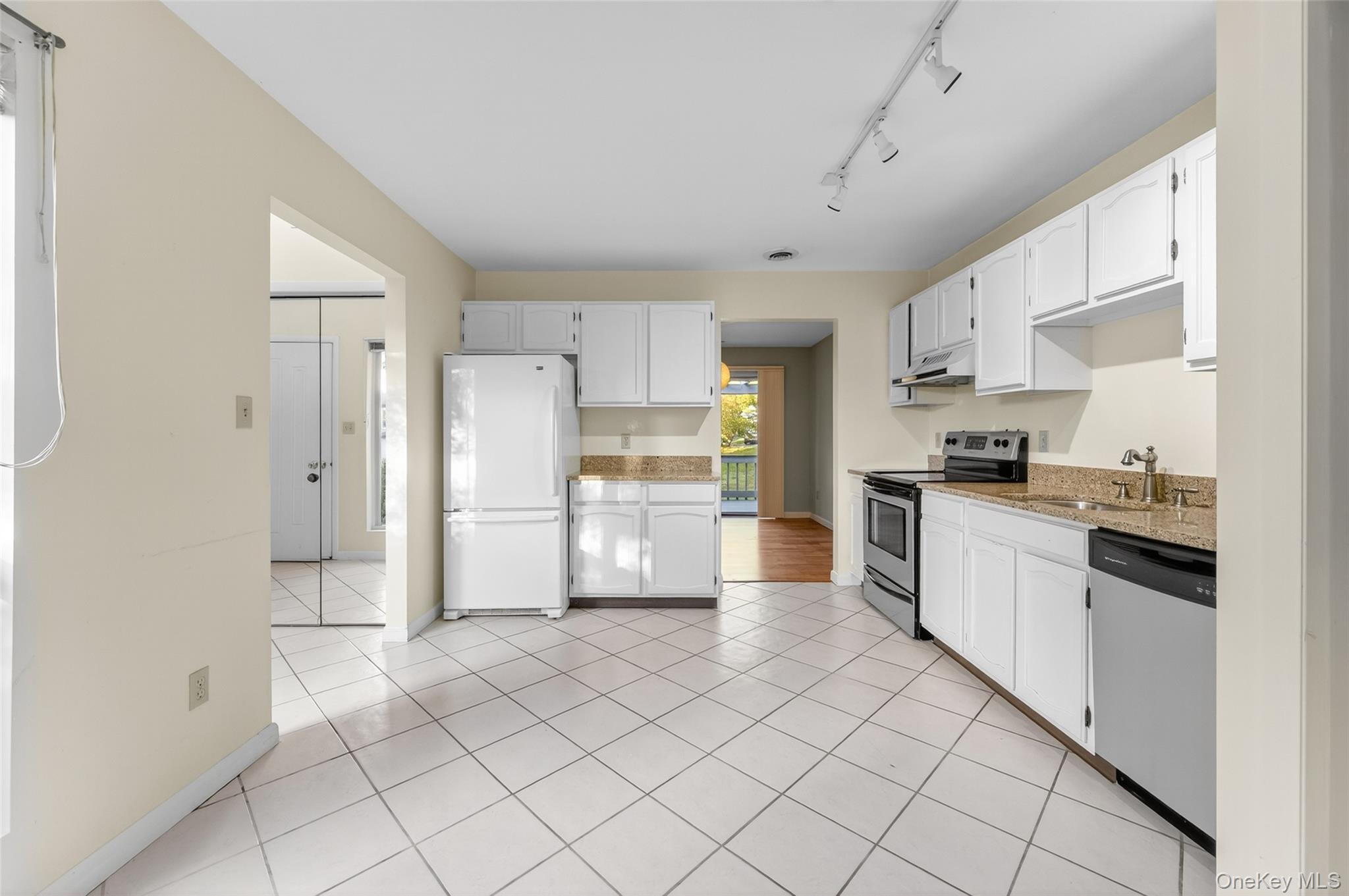 23 Pond Drive E, Rhinebeck, NY 12572