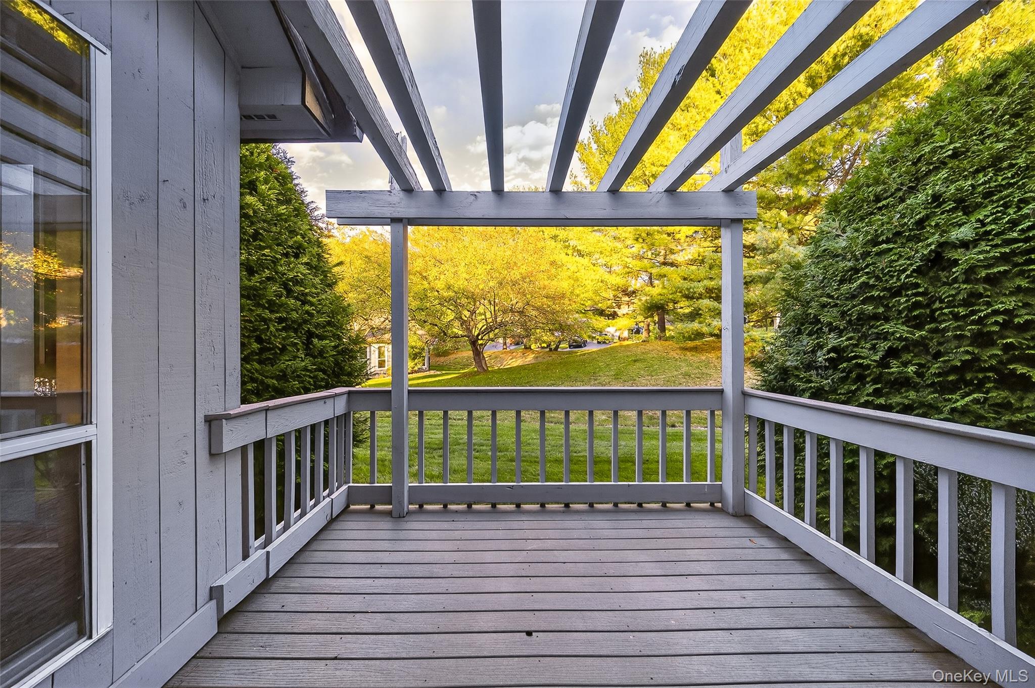 23 Pond Drive E, Rhinebeck, NY 12572