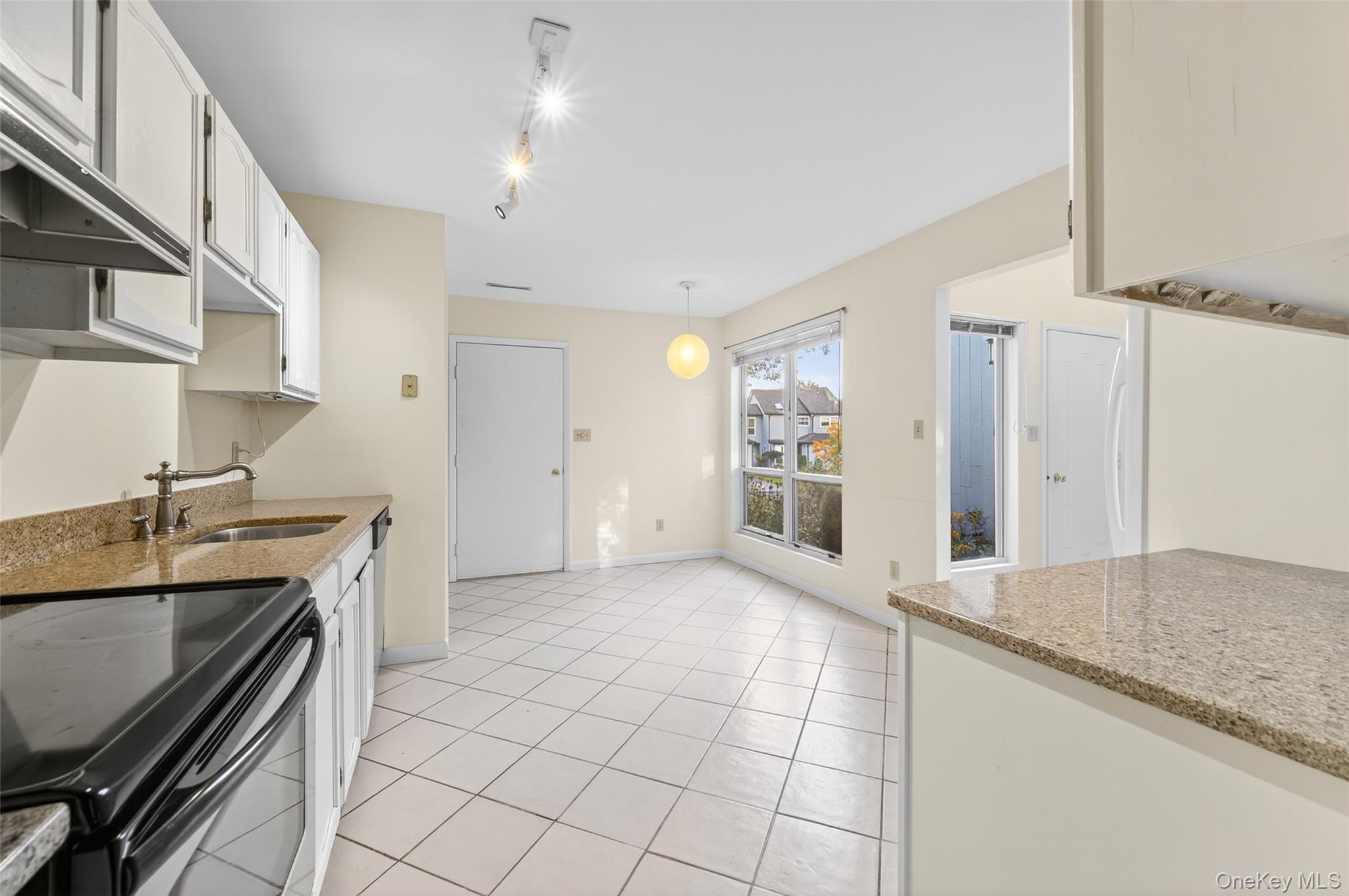 23 Pond Drive E, Rhinebeck, NY 12572