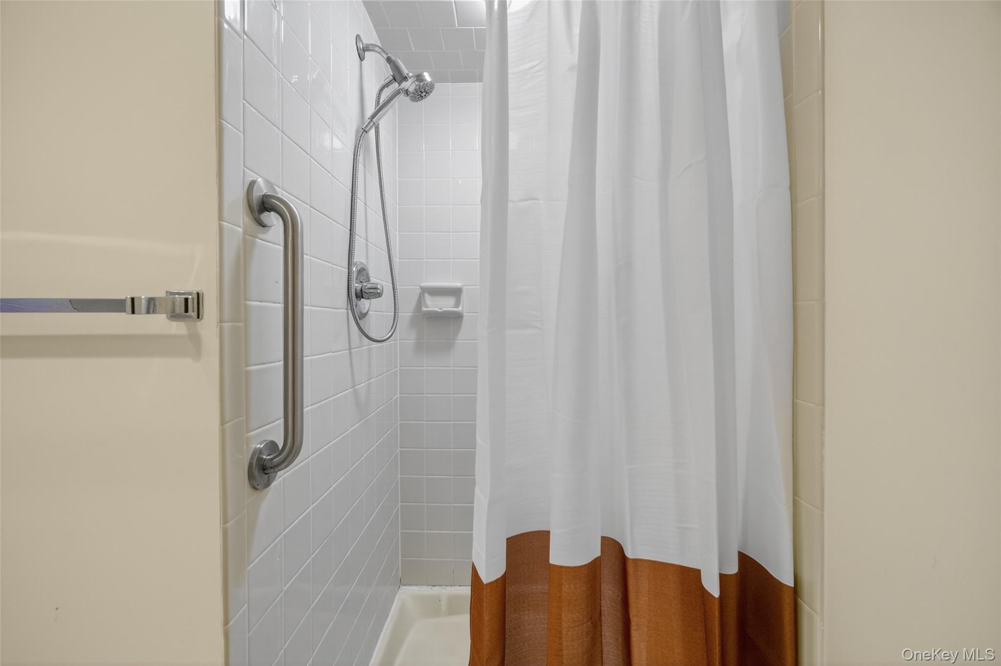 23 Pond Drive E, Rhinebeck, NY 12572