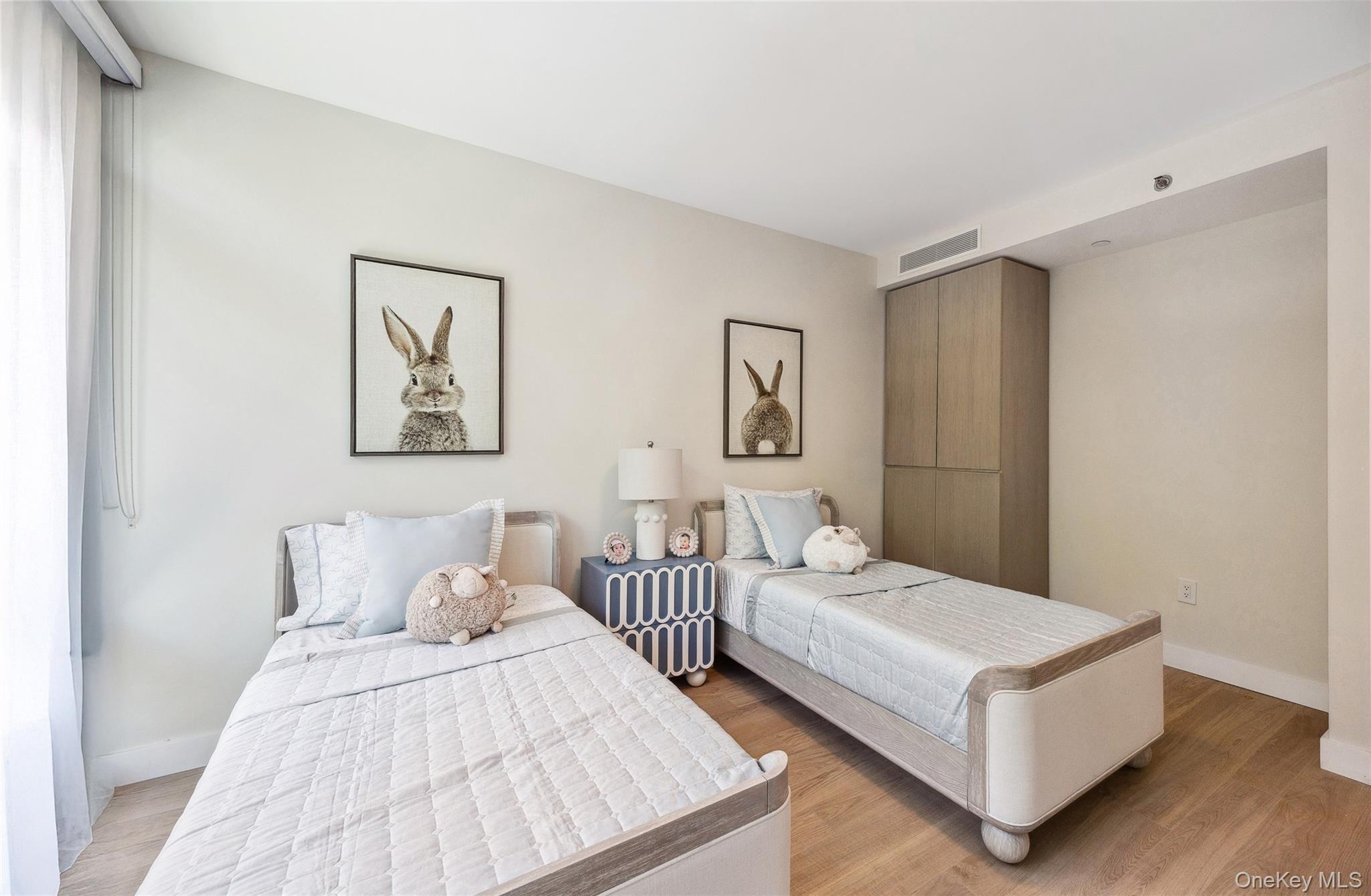 38-20 Parsons Boulevard # 318, Flushing, NY 11354