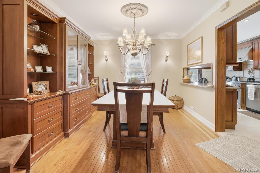 23026 87th Avenue, Bellaire, NY 11427