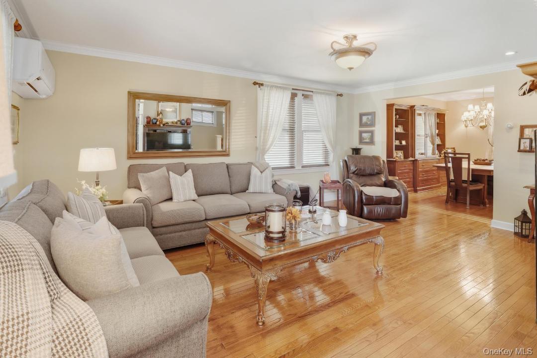 23026 87th Avenue, Bellaire, NY 11427