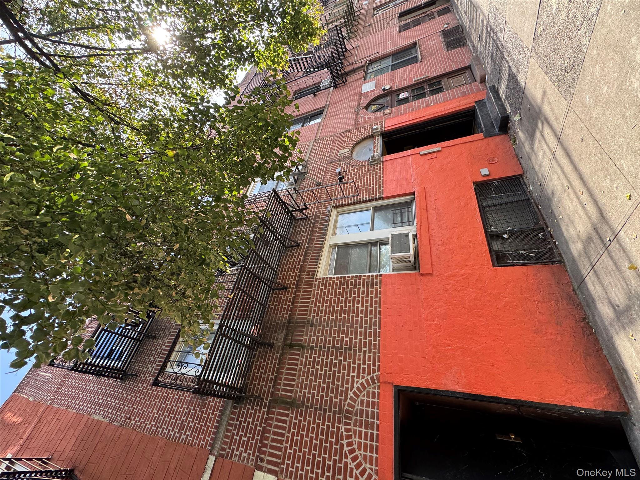 1140 Metcalf Avenue, Bronx, NY 10472