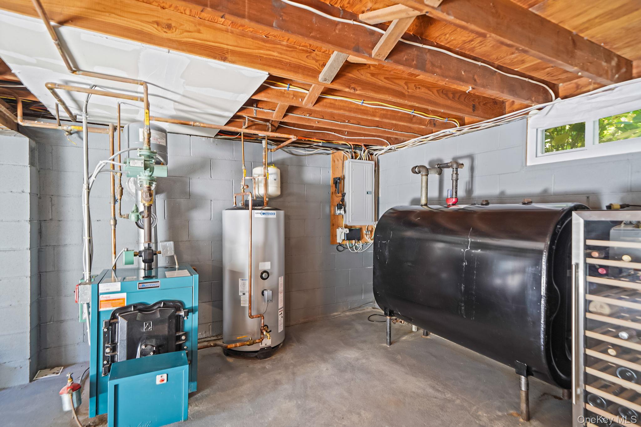 22 5th Avenue, Smithtown, NY 11787