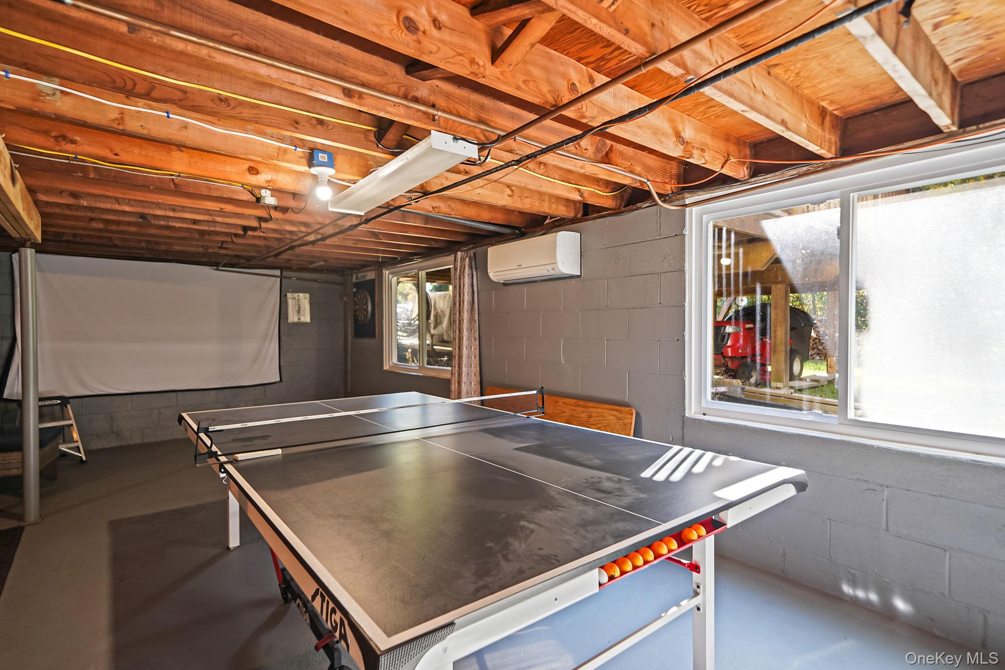 22 5th Avenue, Smithtown, NY 11787