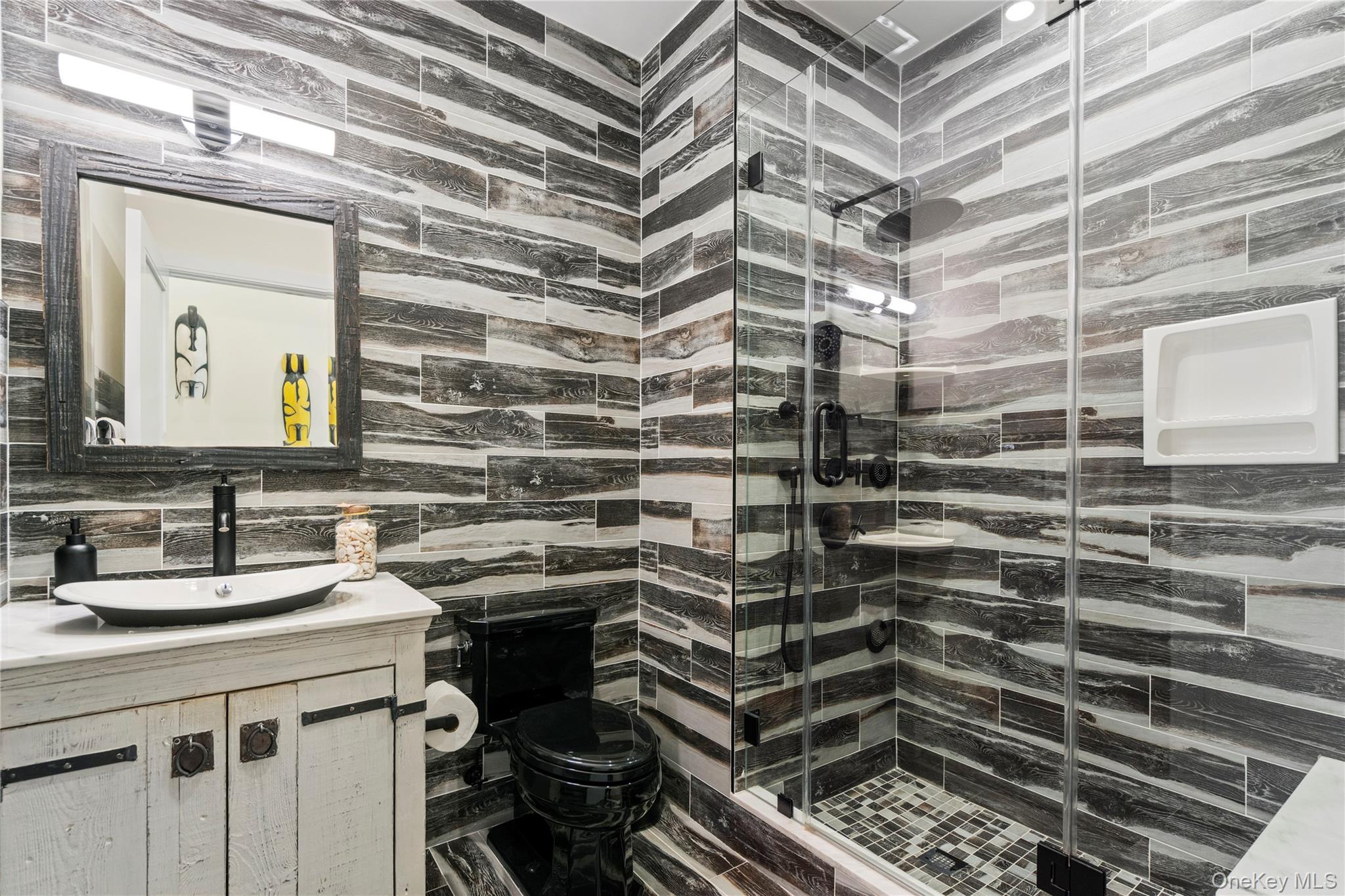 100 Garvies Point Road # 1309, Glen Cove, NY 11542