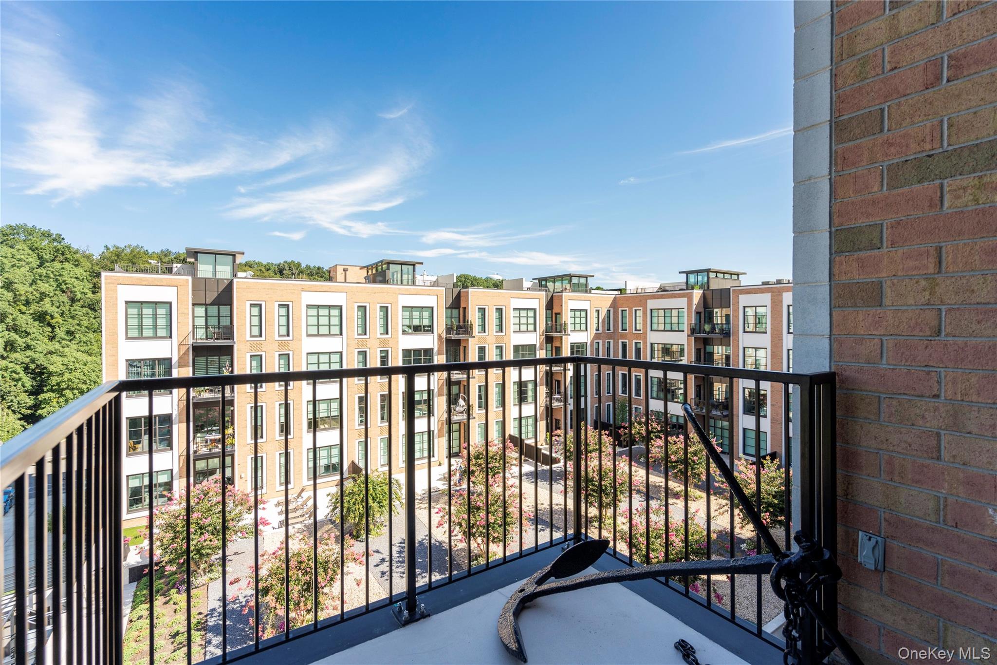 100 Garvies Point Road # 1309, Glen Cove, NY 11542