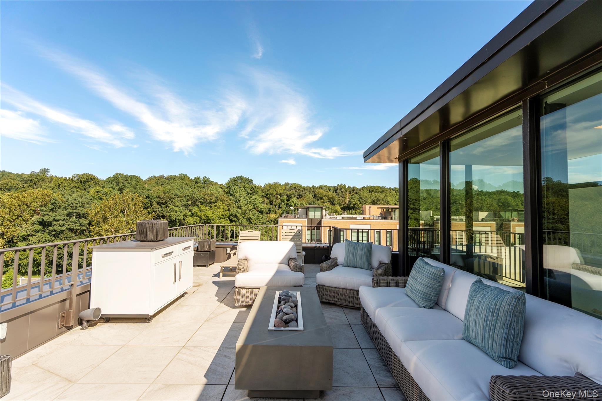 100 Garvies Point Road # 1309, Glen Cove, NY 11542