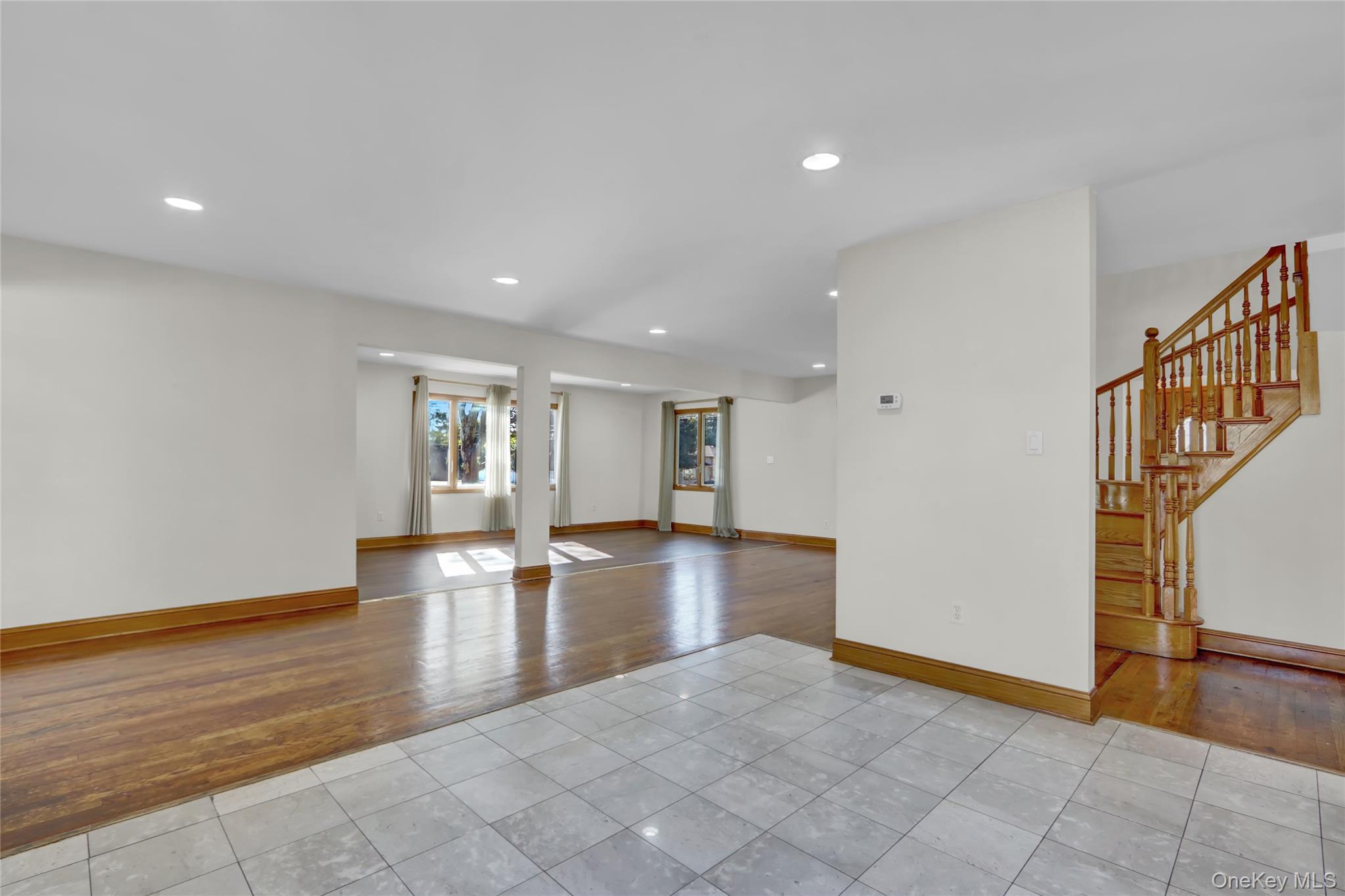 600 Plainview Road, Plainview, NY 11803