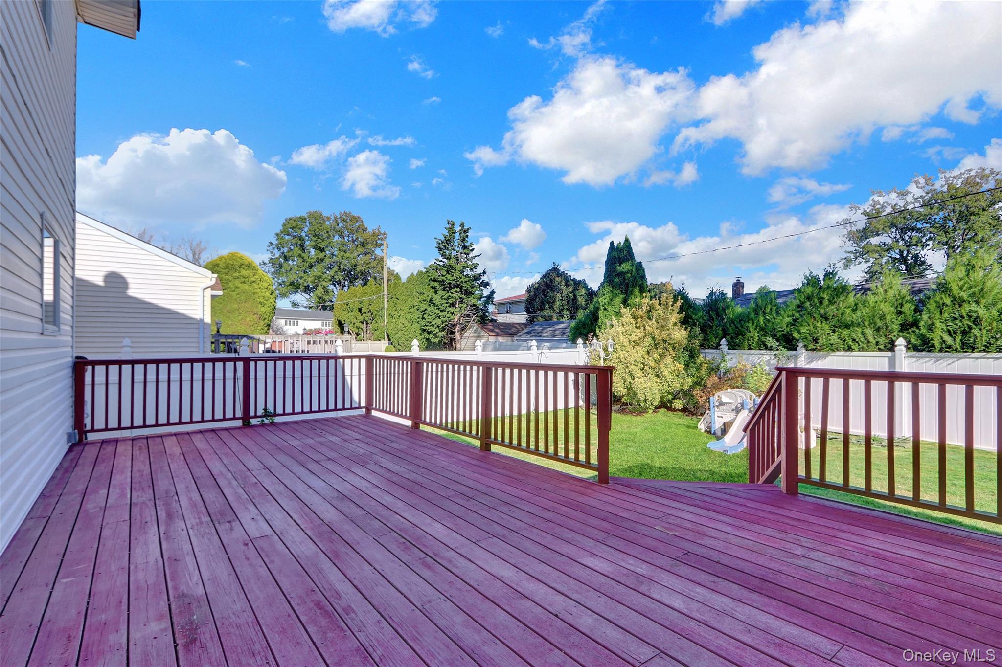 600 Plainview Road, Plainview, NY 11803