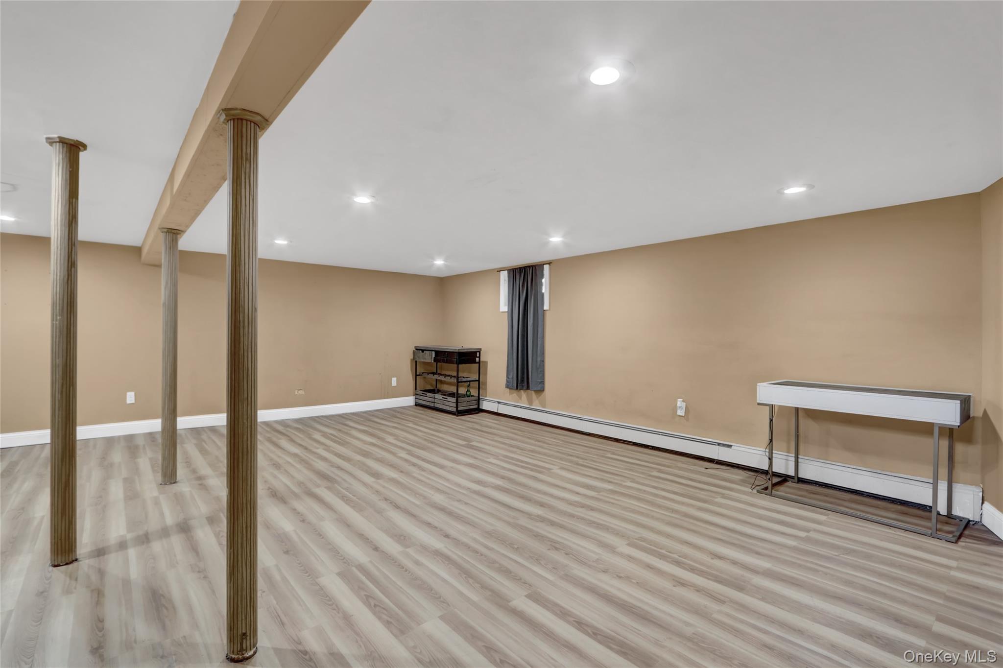 600 Plainview Road, Plainview, NY 11803