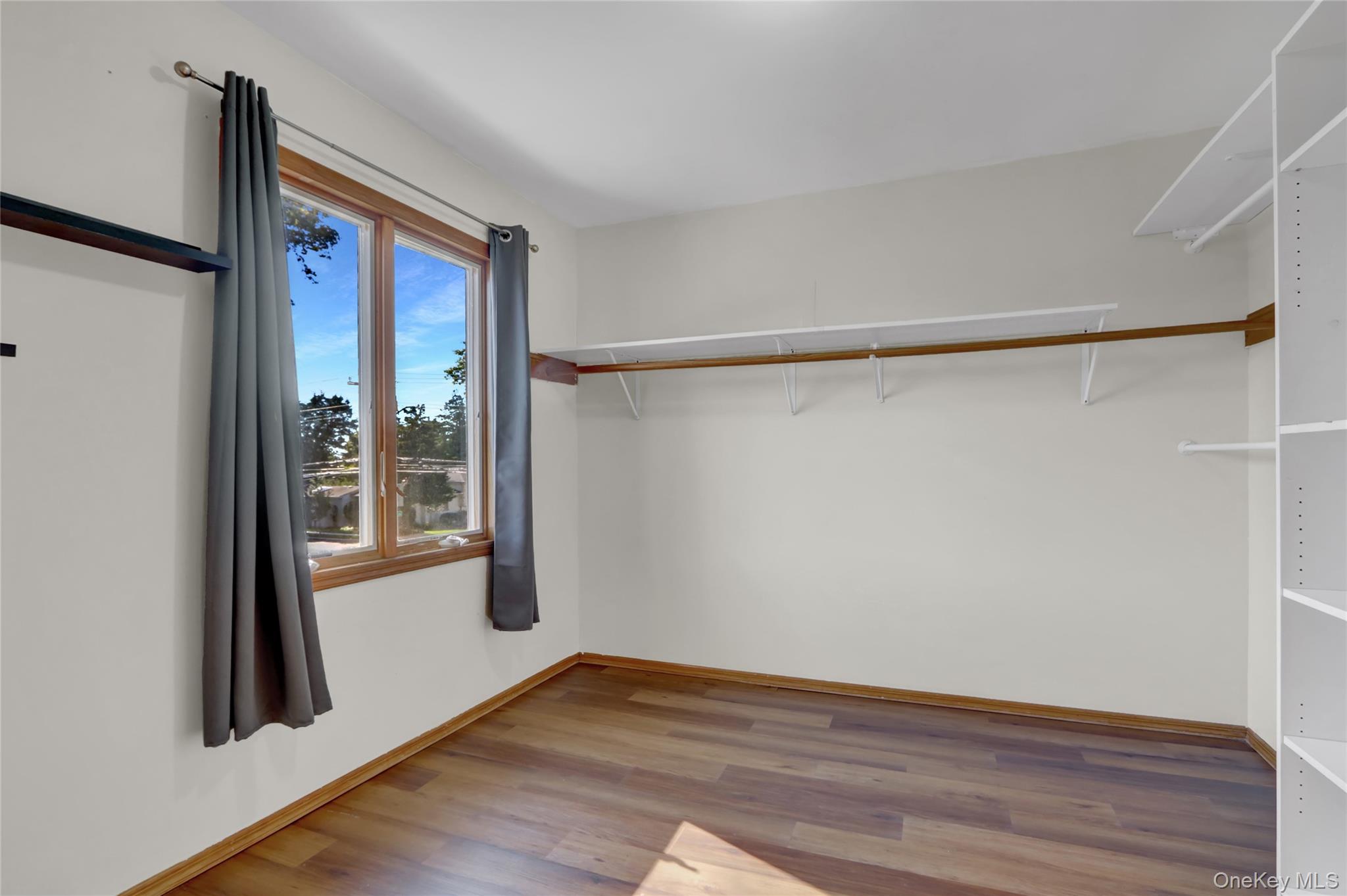 600 Plainview Road, Plainview, NY 11803