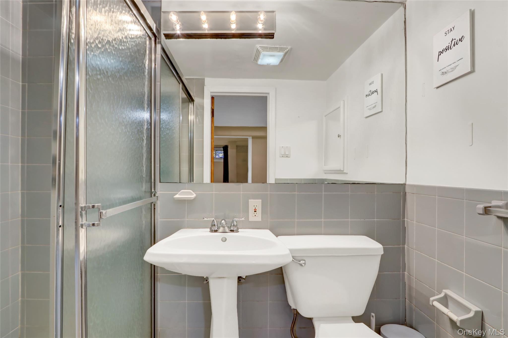 600 Plainview Road, Plainview, NY 11803