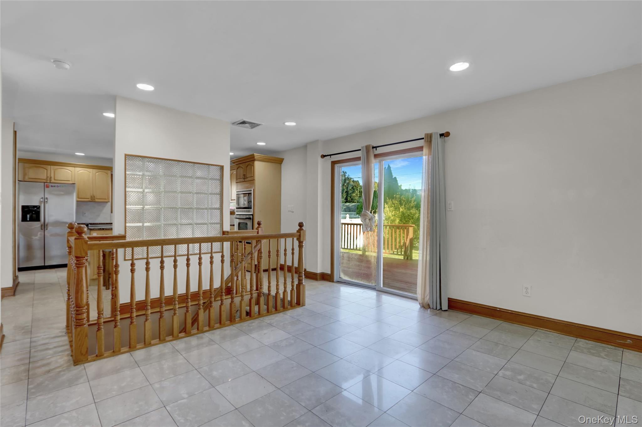 600 Plainview Road, Plainview, NY 11803