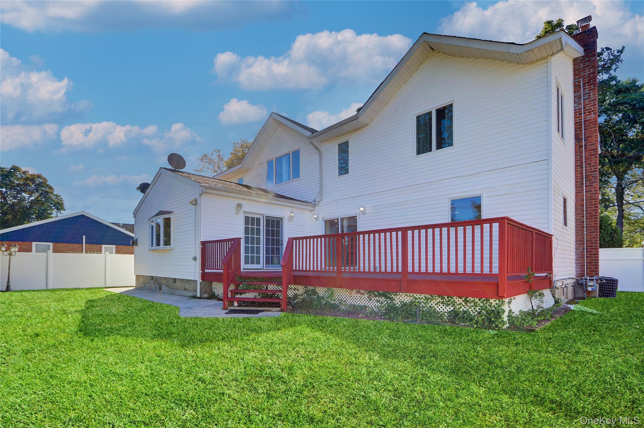 600 Plainview Road, Plainview, NY 11803