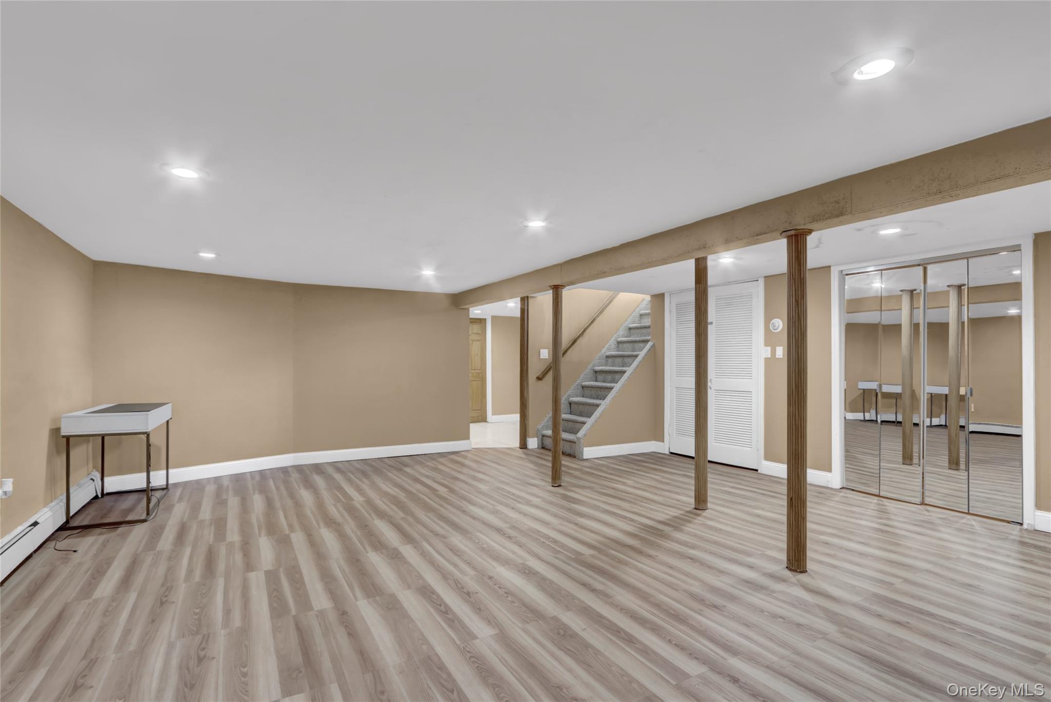 600 Plainview Road, Plainview, NY 11803