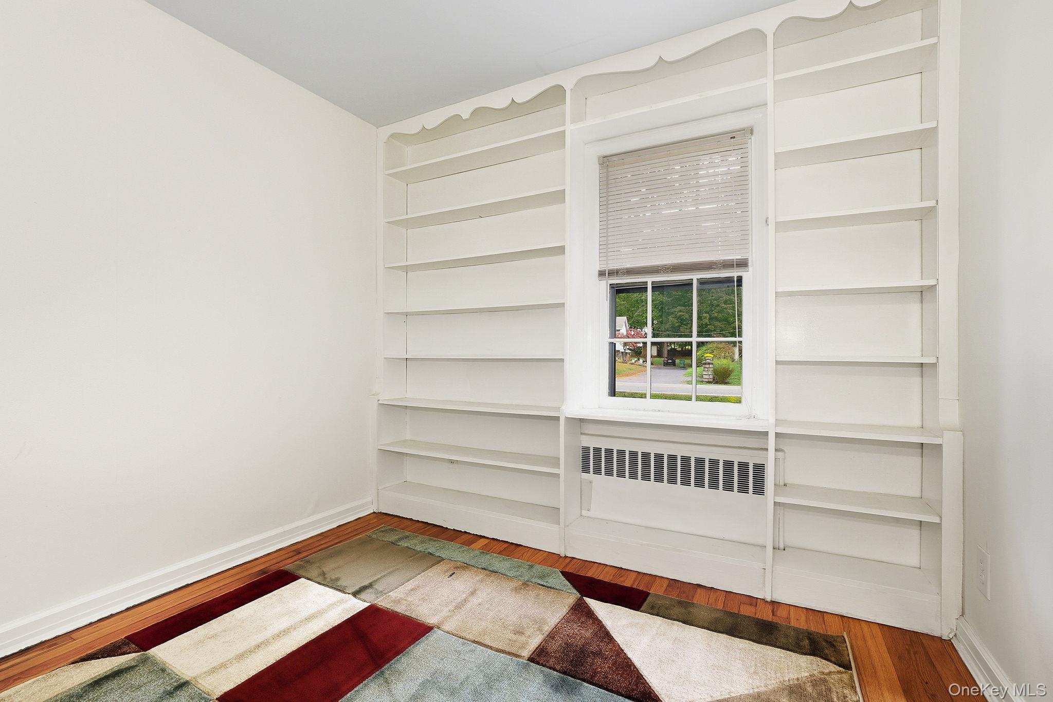 8 Walker Road, Poughkeepsie, NY 12603