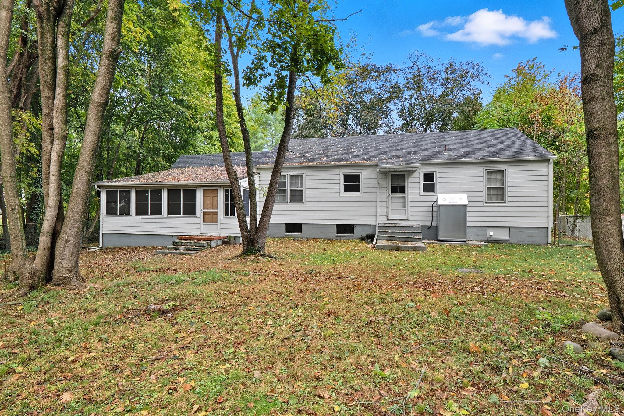 8 Walker Road, Poughkeepsie, NY 12603