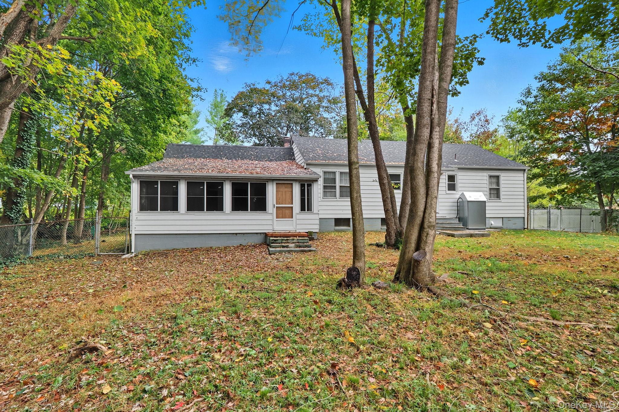 8 Walker Road, Poughkeepsie, NY 12603