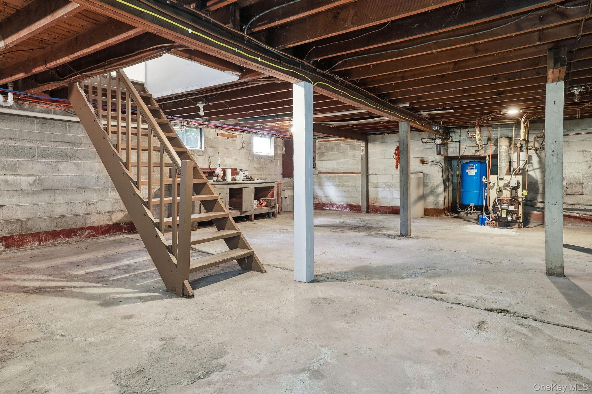 8 Walker Road, Poughkeepsie, NY 12603