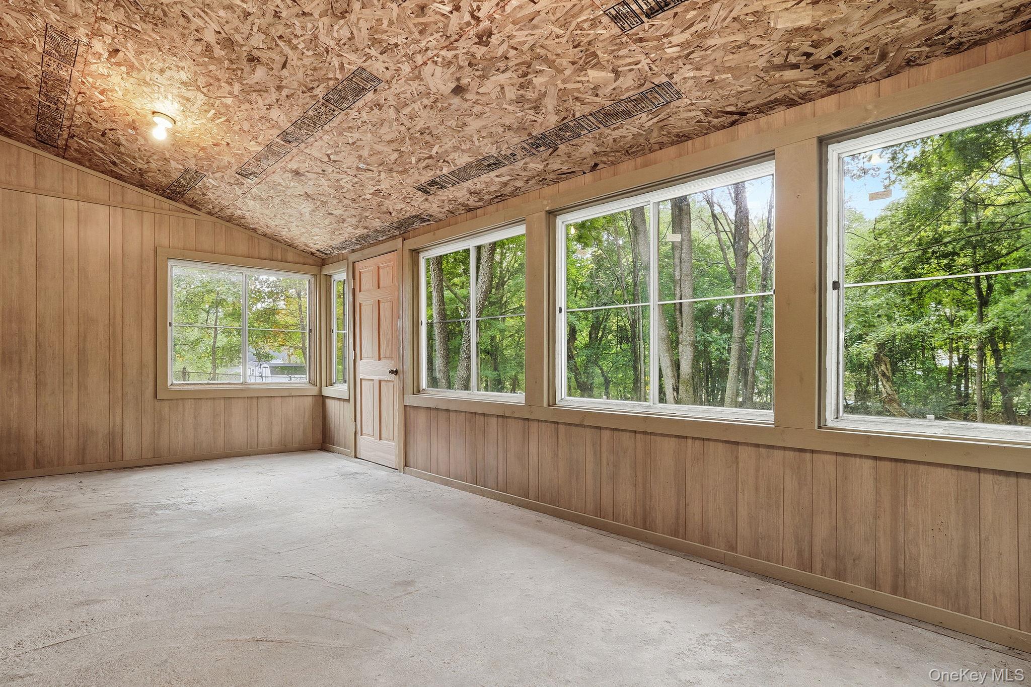 8 Walker Road, Poughkeepsie, NY 12603