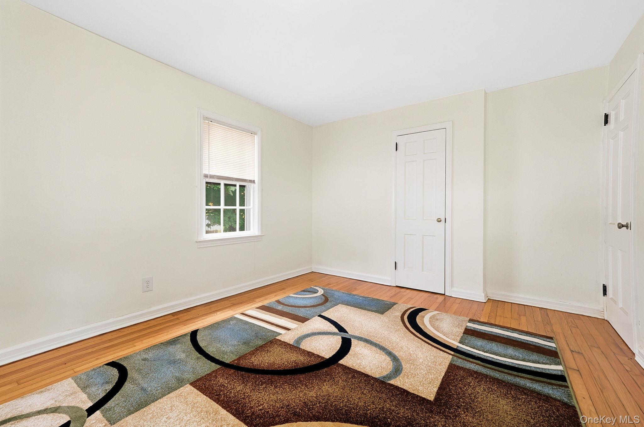 8 Walker Road, Poughkeepsie, NY 12603