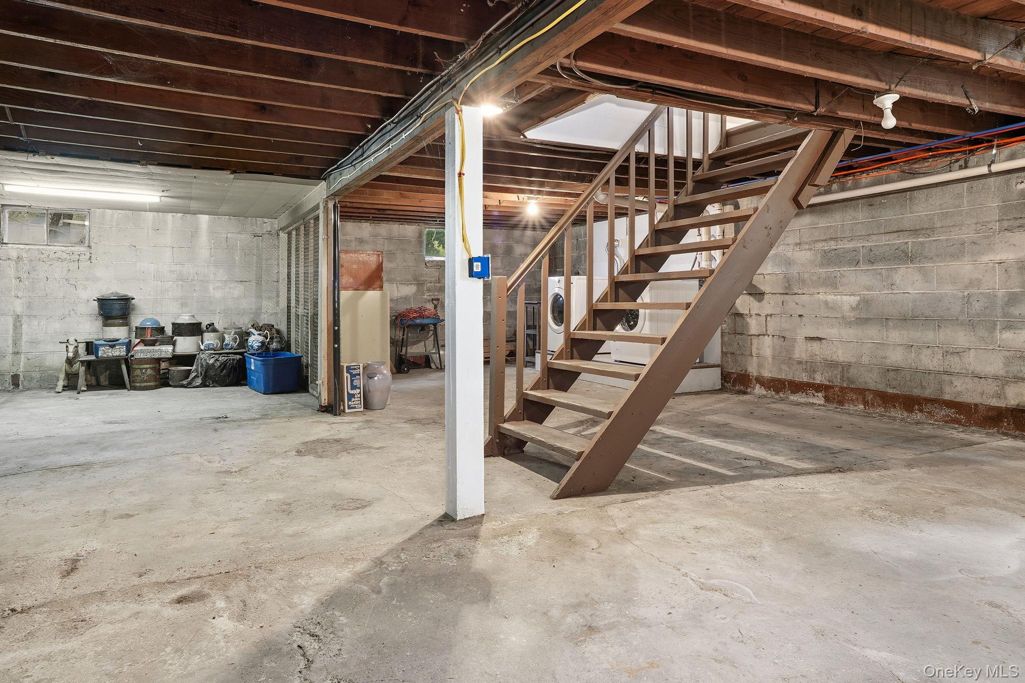 8 Walker Road, Poughkeepsie, NY 12603