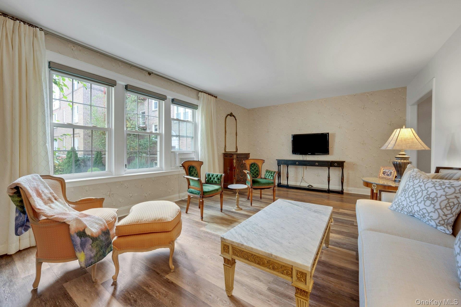 83 N Broadway # 1F, White Plains, NY 10603