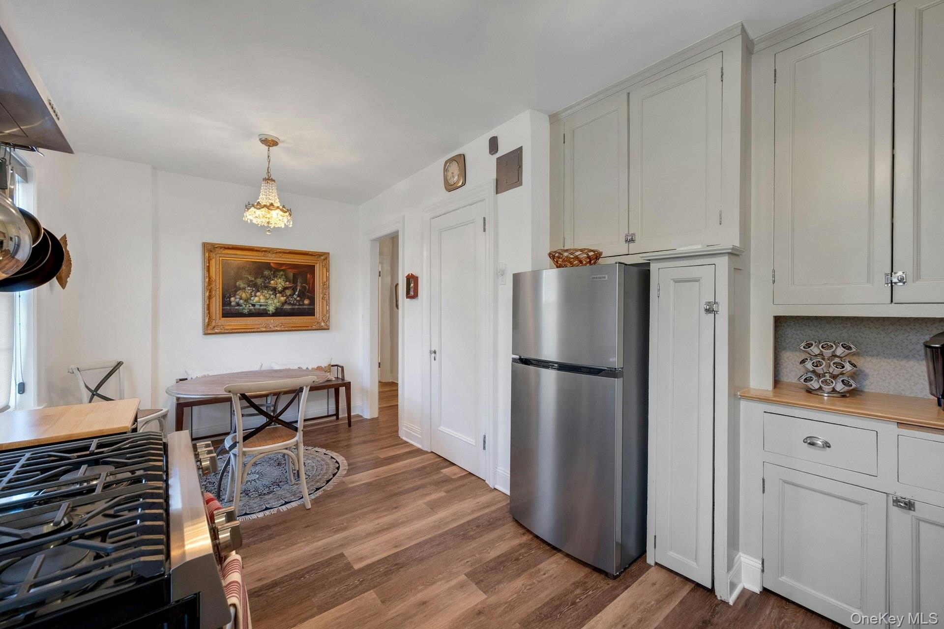 83 N Broadway # 1F, White Plains, NY 10603