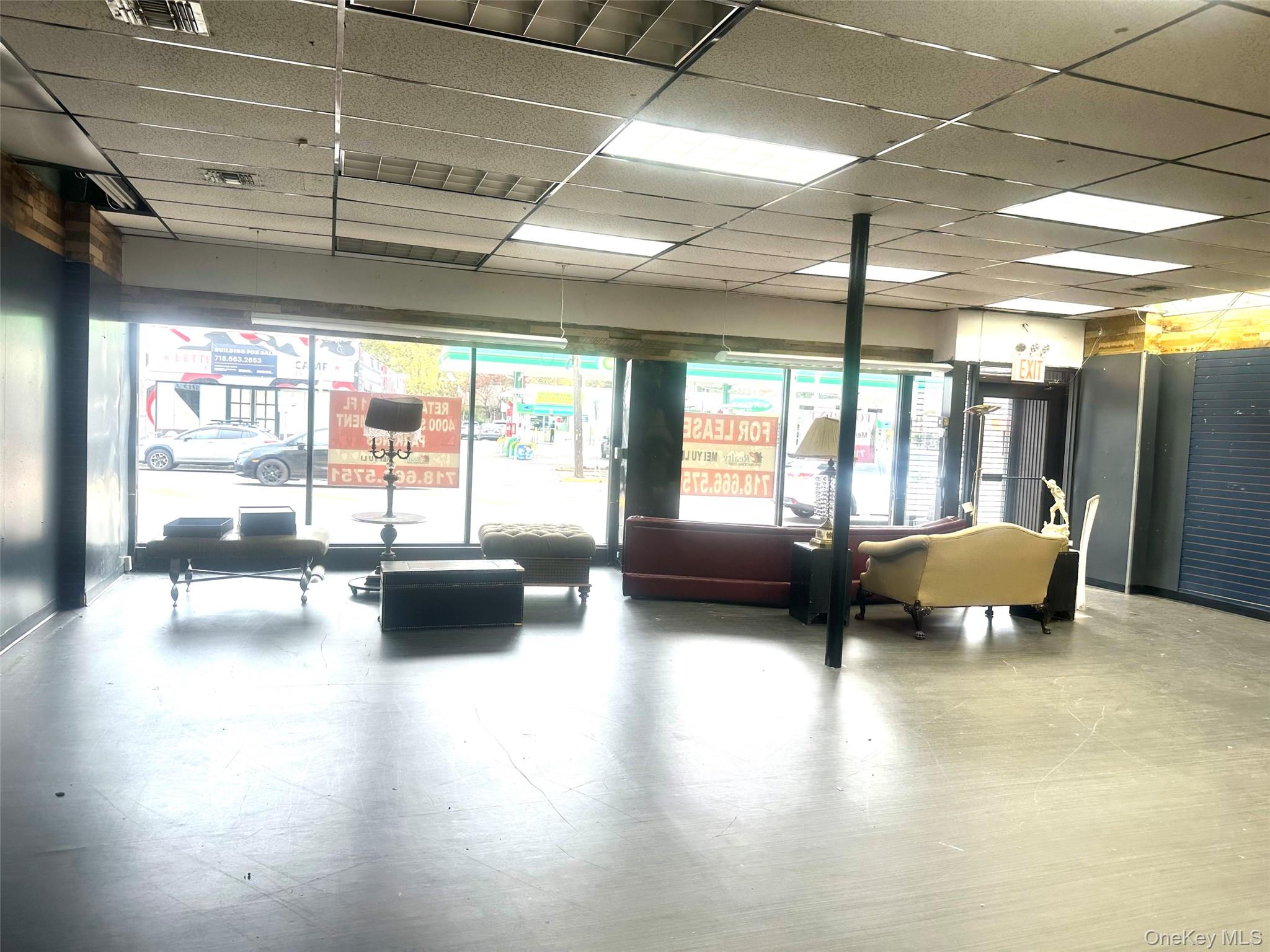 7 Northern Boulevard, Great Neck, NY 11021