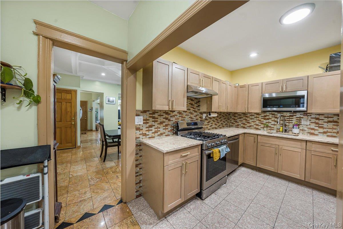 84-05 102nd Street, Richmond Hill, NY 11418