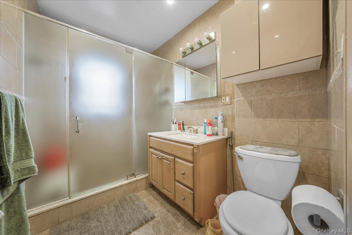 84-05 102nd Street, Richmond Hill, NY 11418