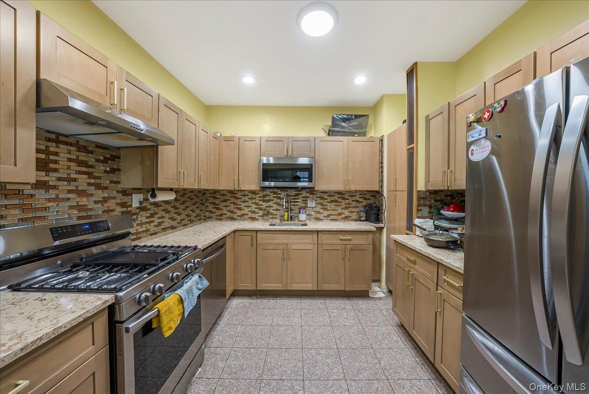 84-05 102nd Street, Richmond Hill, NY 11418