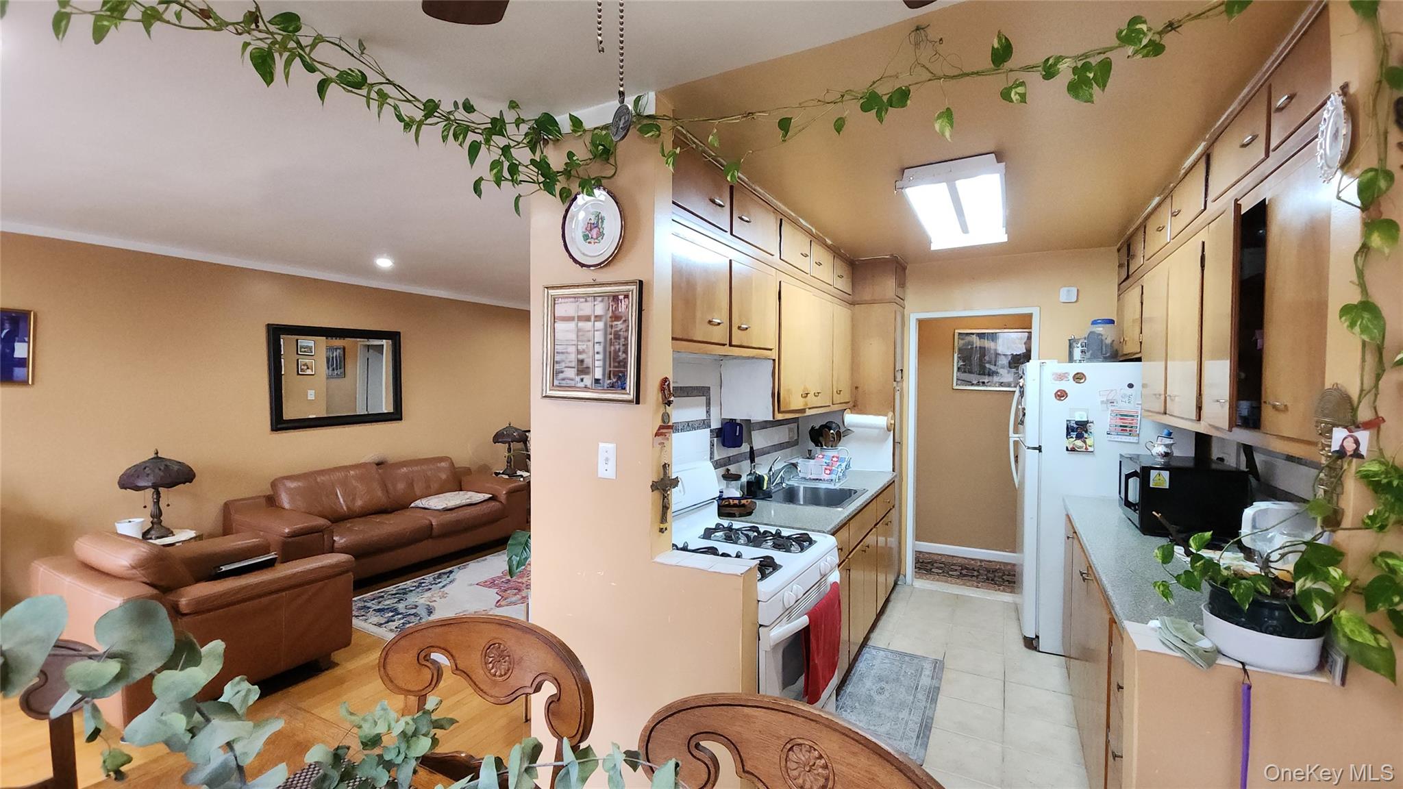 99-10 60th Avenue # 3H, Corona, NY 11368