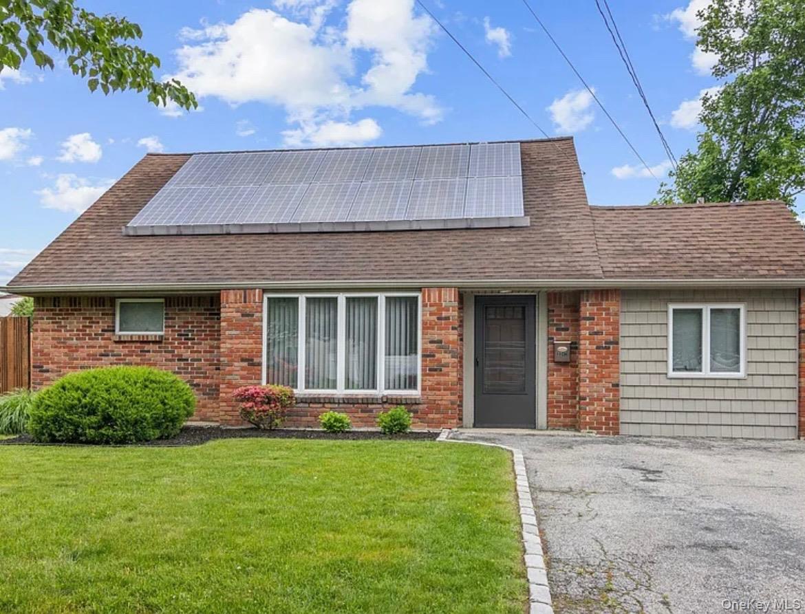 2287 7th Street, East Meadow, NY 11554