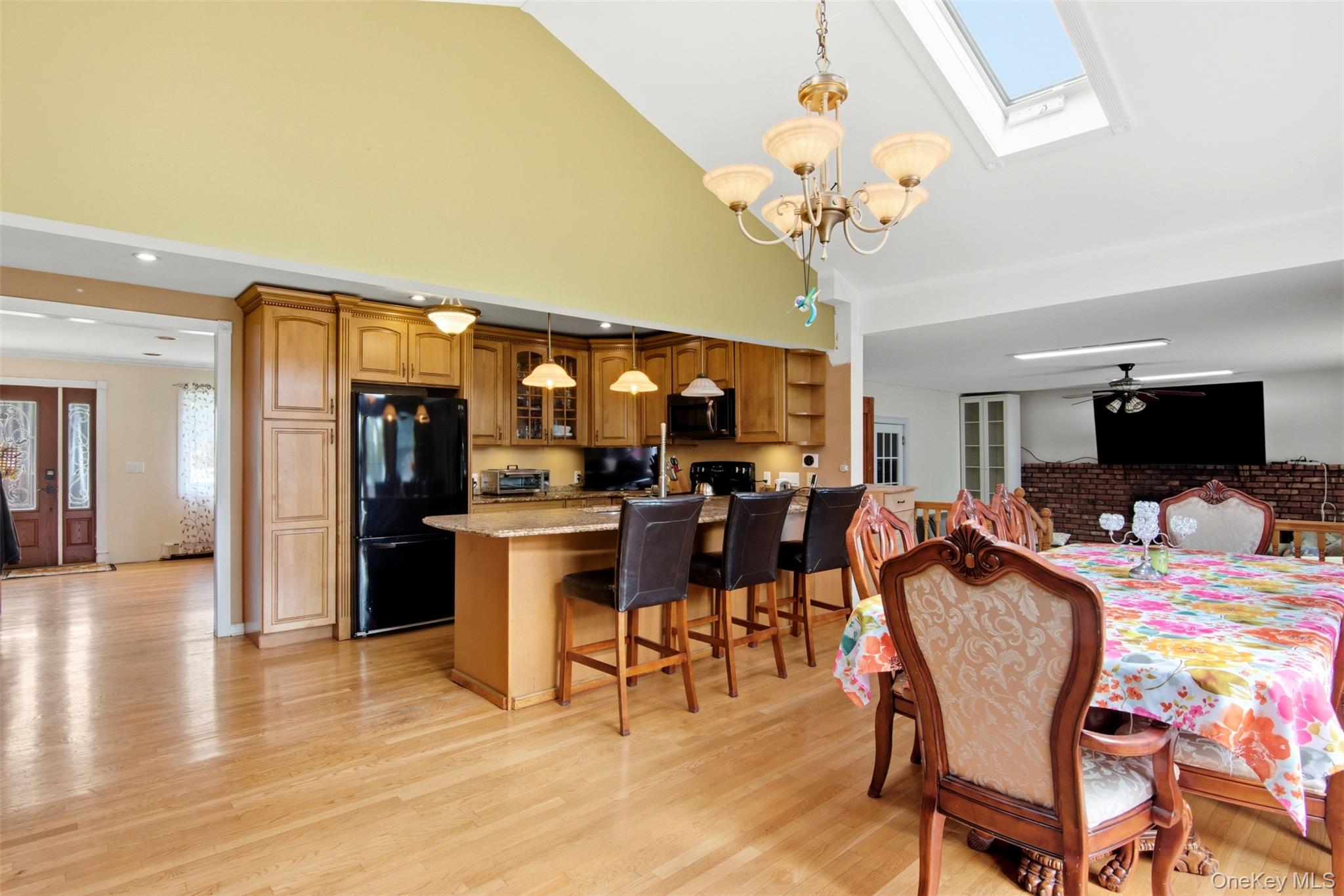 264 Amityville Street, Islip Terrace, NY 11752