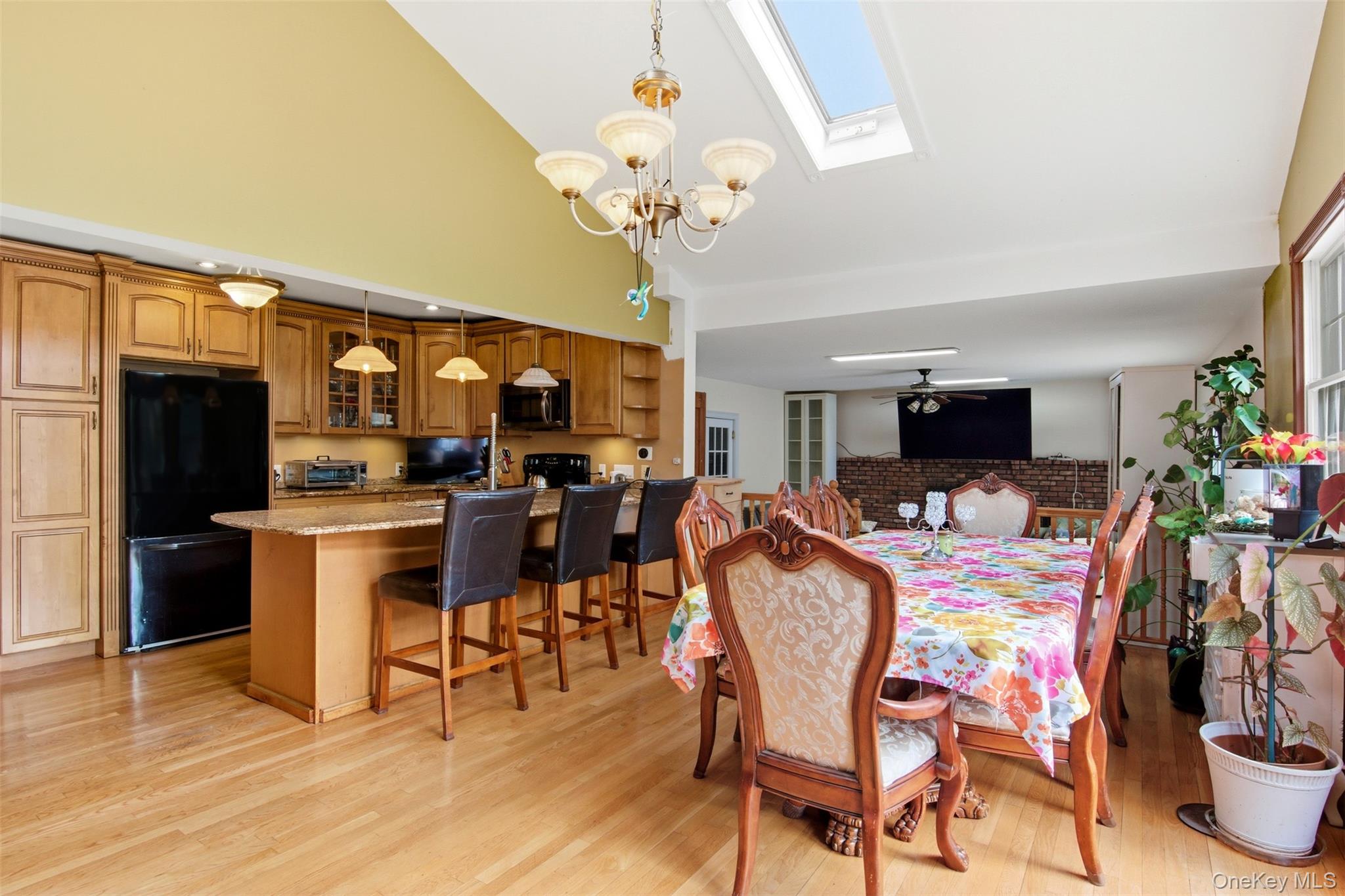 264 Amityville Street, Islip Terrace, NY 11752