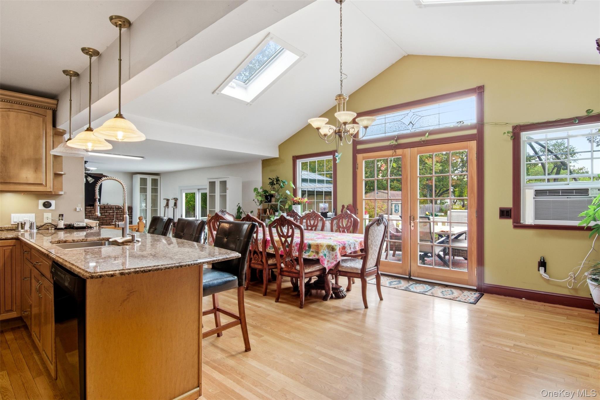 264 Amityville Street, Islip Terrace, NY 11752