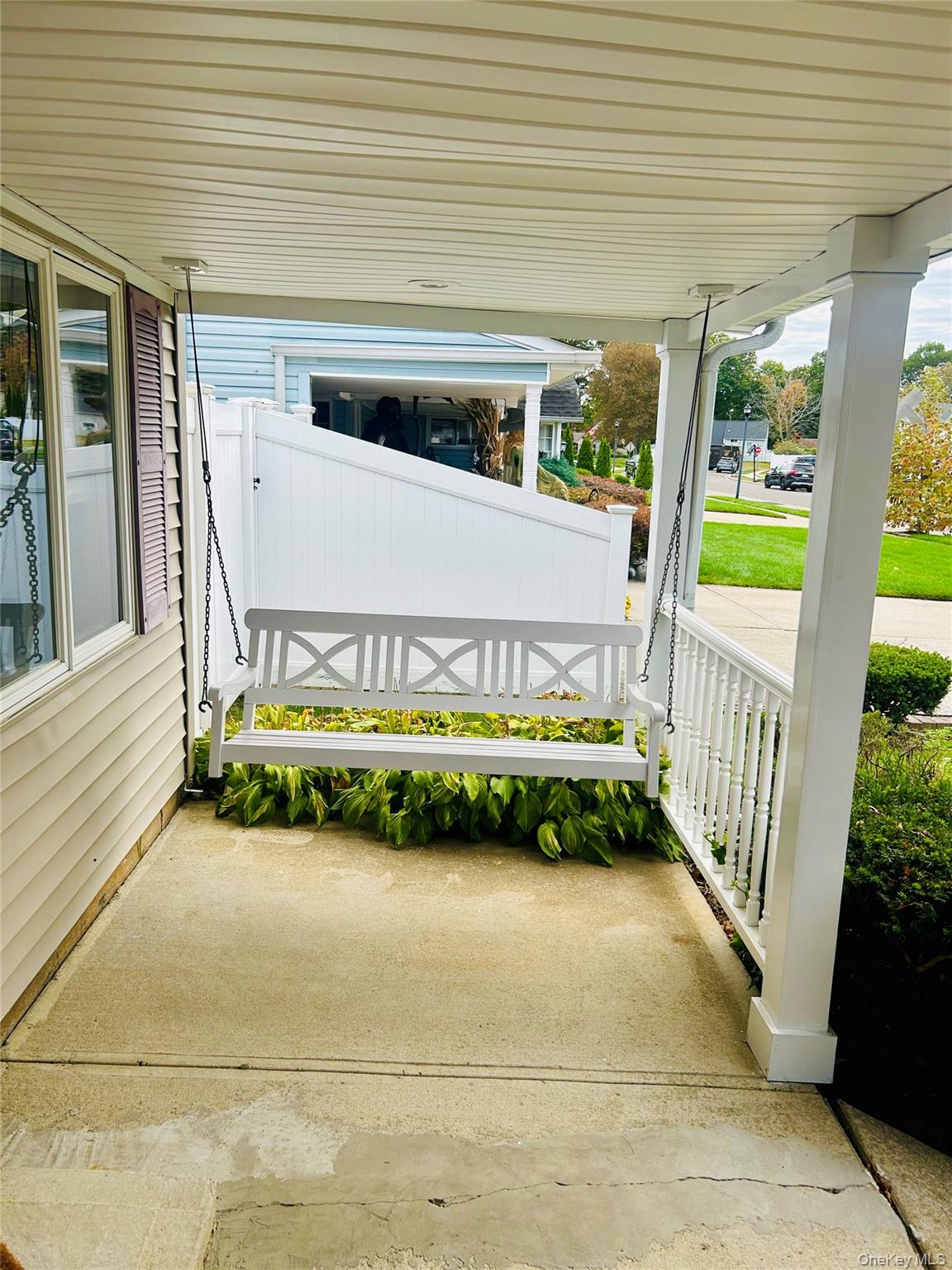 27 Wildflower Lane, Wantagh, NY 11793