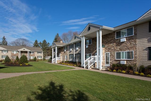 305 Brook Avenue # 305-2A, Bay Shore, NY 11706