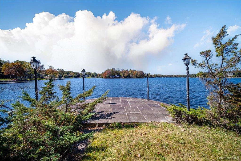 3 Stone Path, Rock Hill, NY 12775