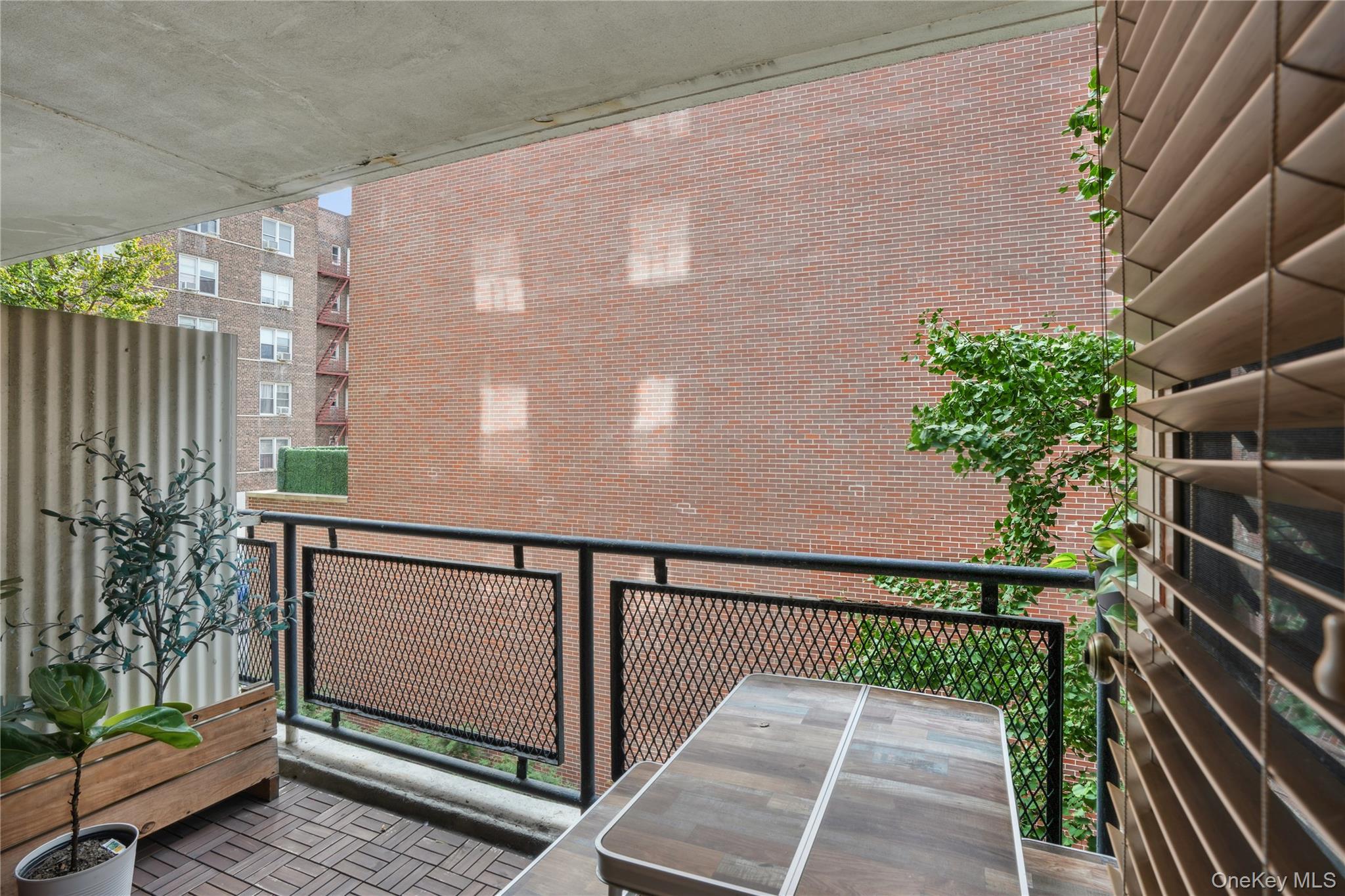35-50 85 St # 3D, Jackson Heights, NY 11372