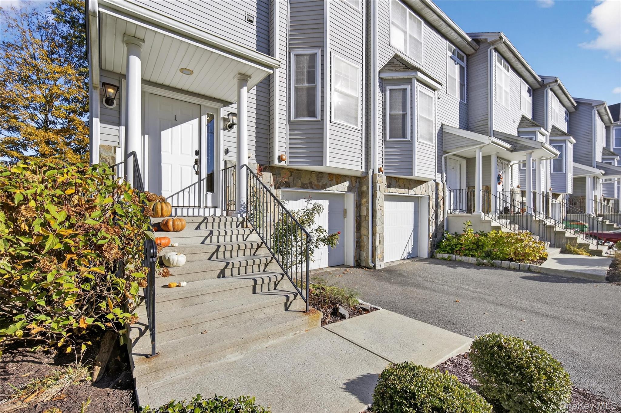 1 Doe Trail, Wappingers Falls, NY 12590