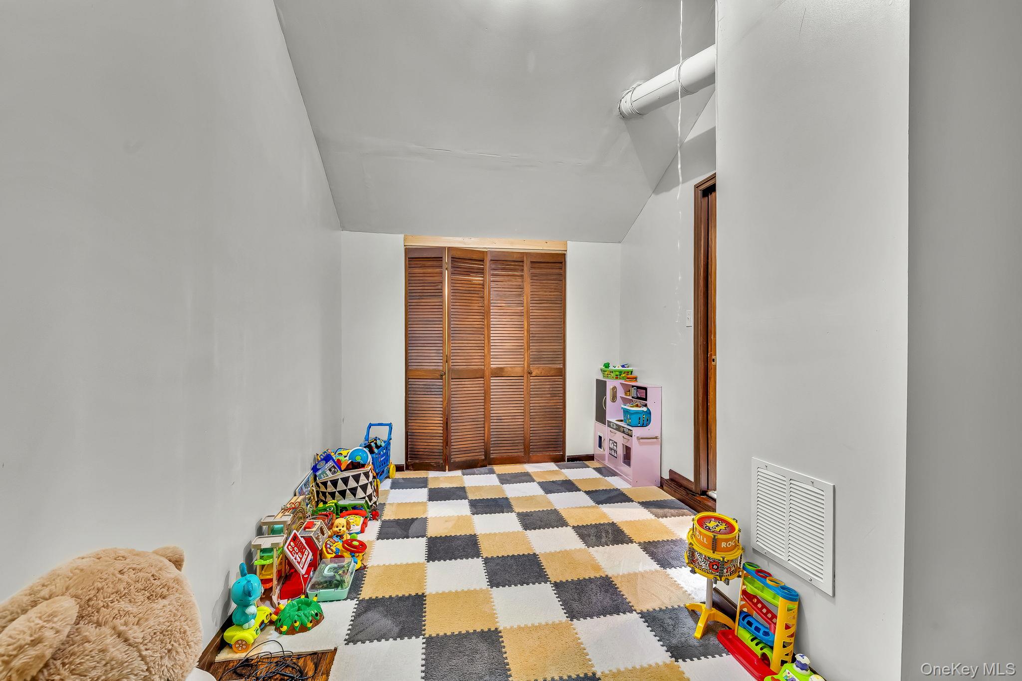 9 Cherry Court, Highland Mills, NY 10930