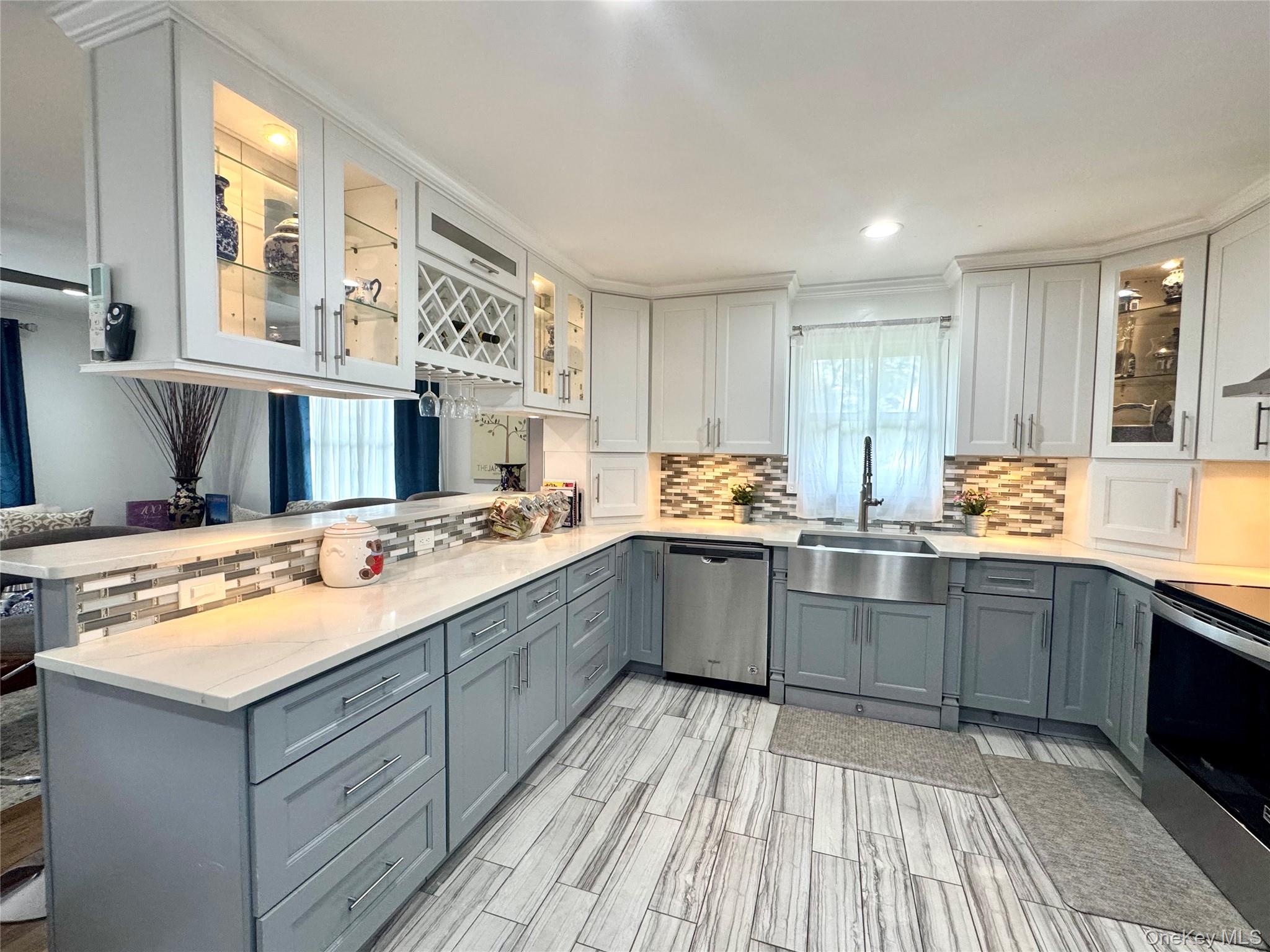 36 Sands Lane, Brookhaven, NY 11719