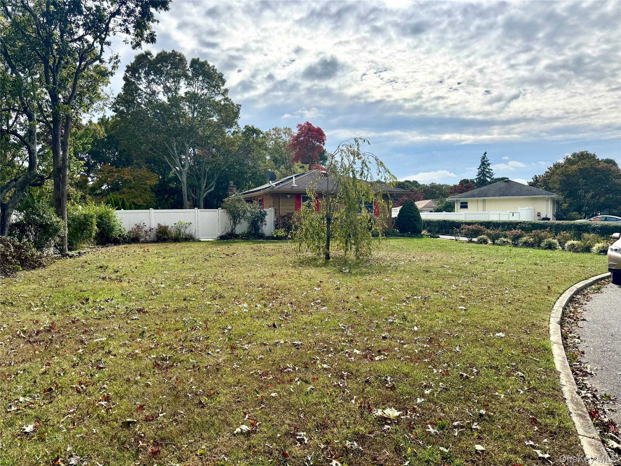 36 Sands Lane, Brookhaven, NY 11719