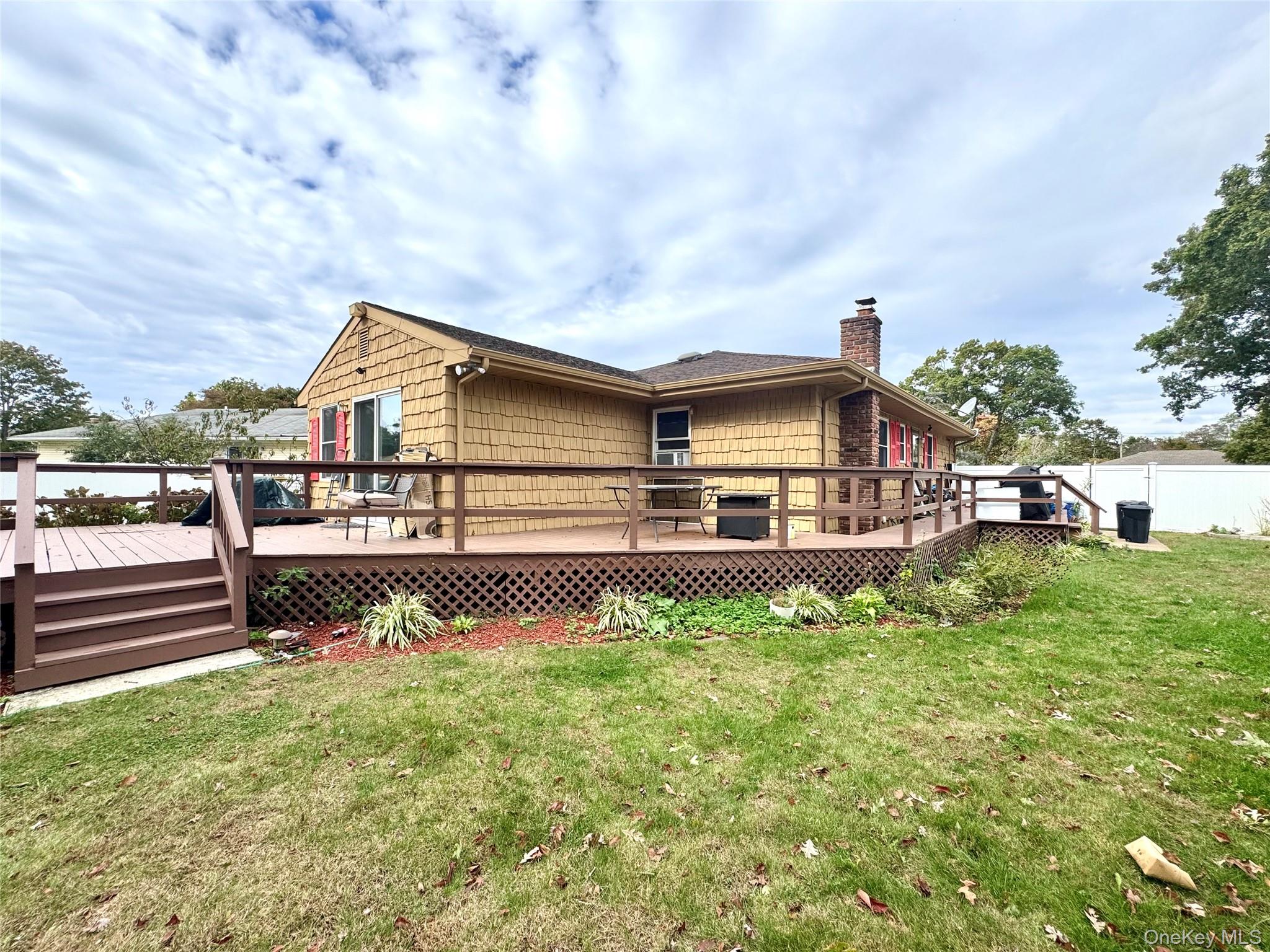 36 Sands Lane, Brookhaven, NY 11719